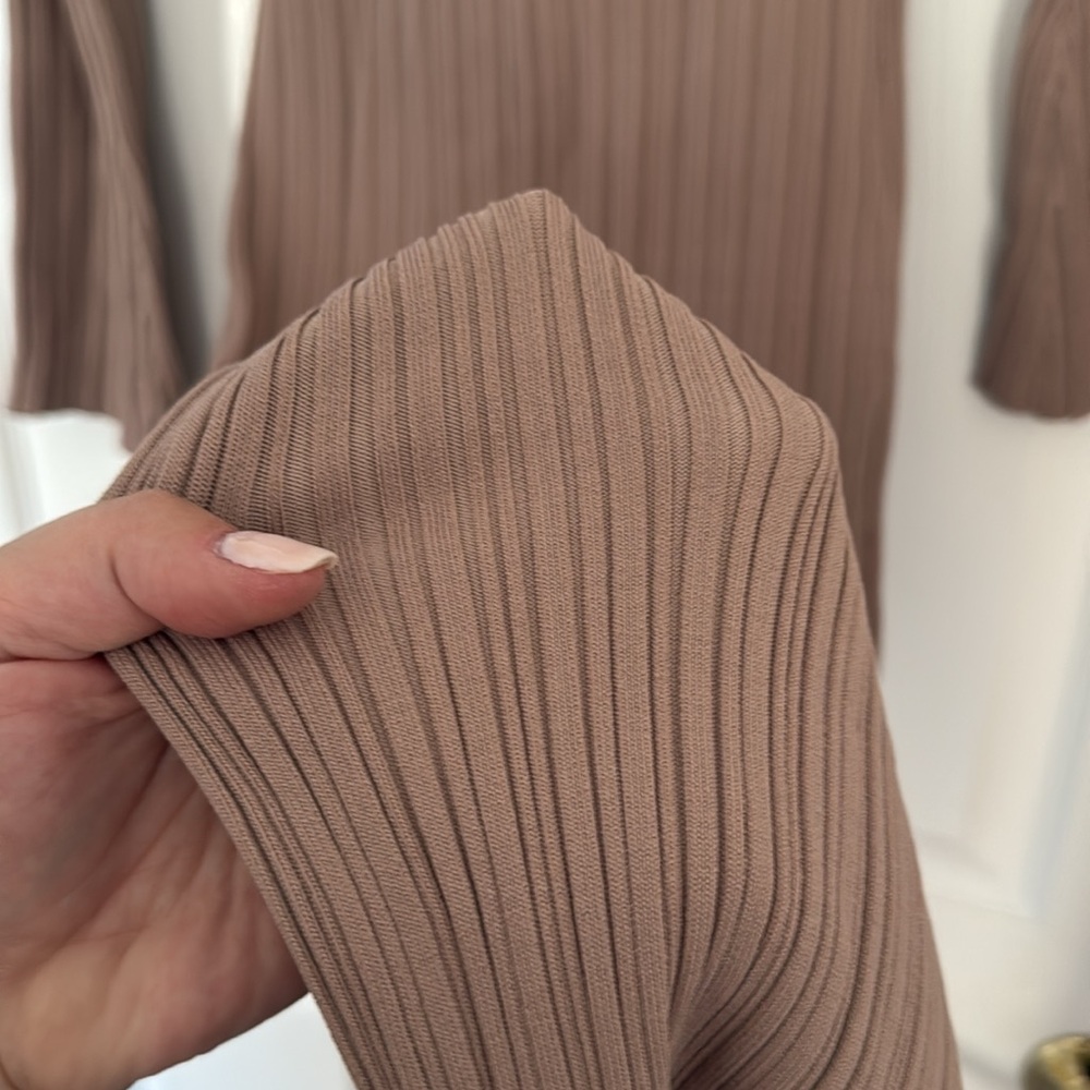 NWOT- WAYF Alexi Long Sleeve Ribbed Dress - Picture 11 of 13